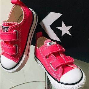 Converse Kids Chuck Taylor All Star 2V Shoes